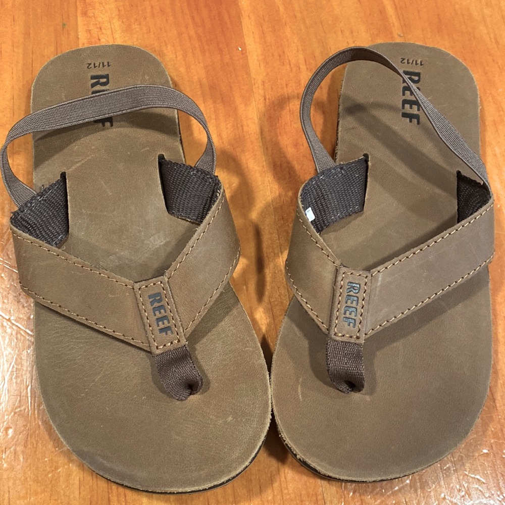 Toddler 11/12 Reef sandals. New w/o tags.